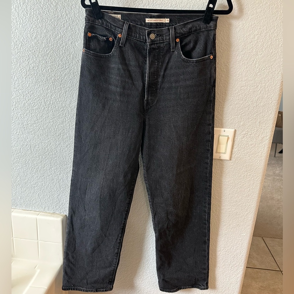 Levi’s Ribcage Straight Ankle jeans